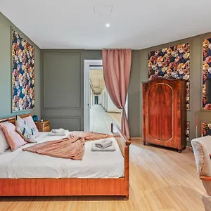 Stylish Flower Power - Close To Center & Public Transport - Ac & Wifi Apartment