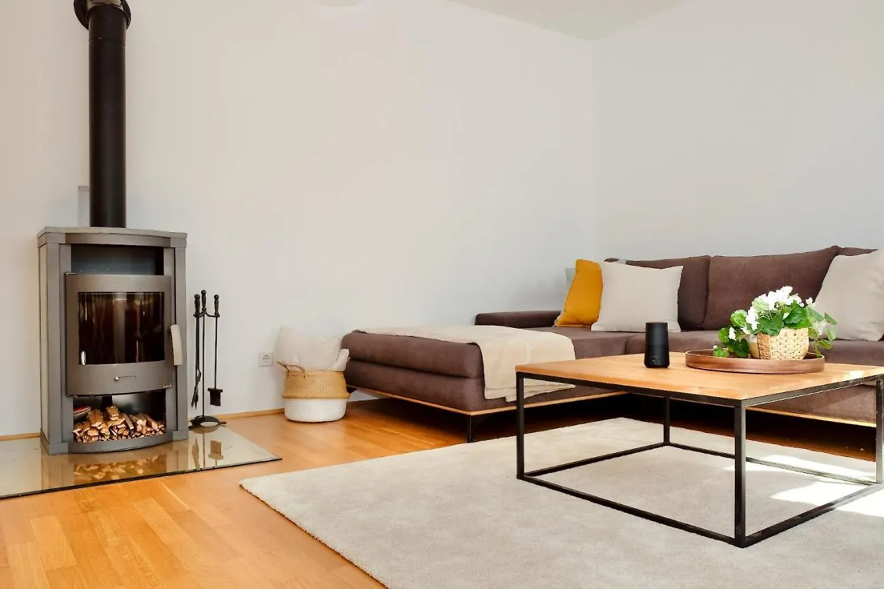 Triple A Apartments Вена
