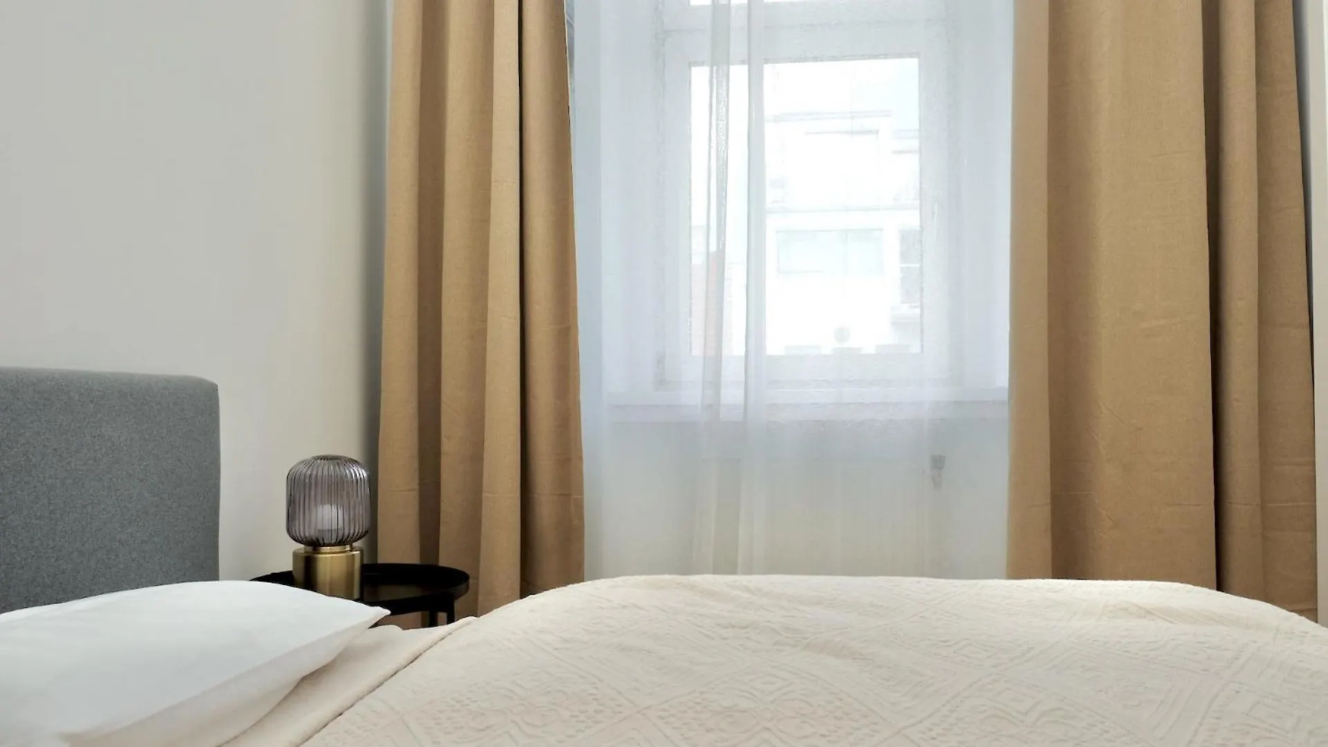 Triple A Apartments Вена Австрия